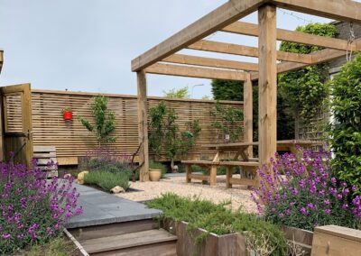 moderne tuin met pergola hoveniersbedrijf Neeleman Nieuwerkerk a/d IJssel